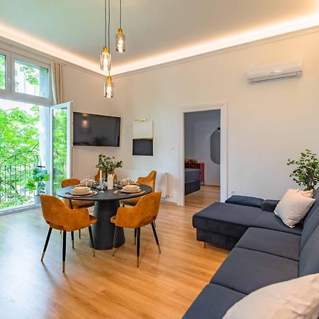 Modern Apartment French Balkony Budapesta Exterior foto