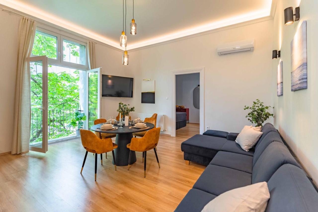 Modern Apartment French Balkony Budapesta Exterior foto
