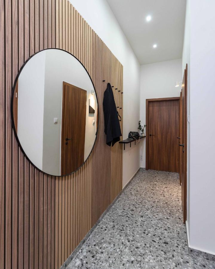 Modern Apartment French Balkony Budapesta Exterior foto