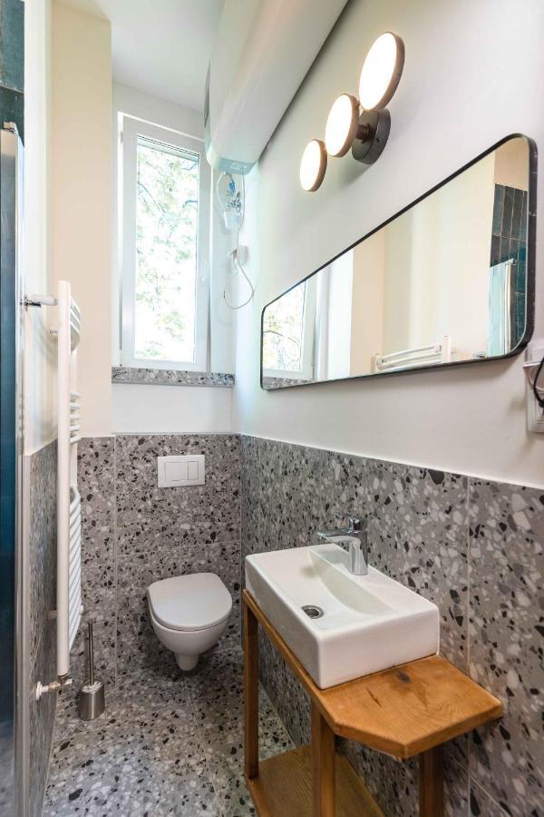 Modern Apartment French Balkony Budapesta Exterior foto