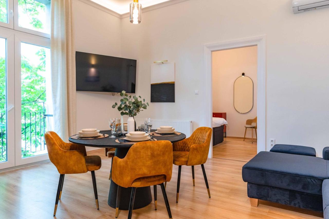 Modern Apartment French Balkony Budapesta Exterior foto
