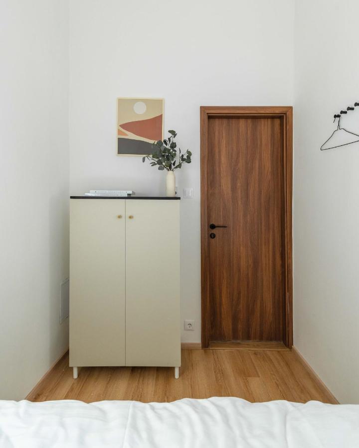 Modern Apartment French Balkony Budapesta Exterior foto