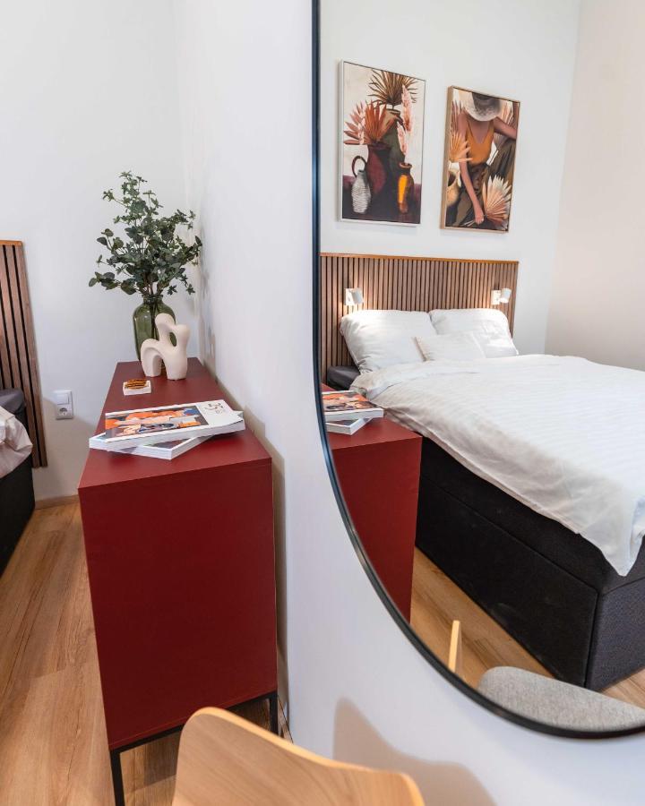 Modern Apartment French Balkony Budapesta Exterior foto
